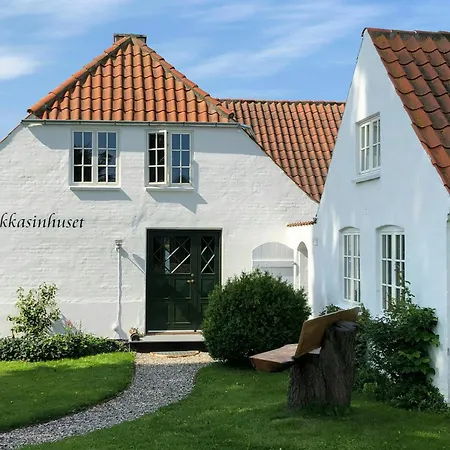 Historic House With Beautiful View On South Funen Hébergement de vacances Fjaellebroen