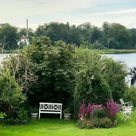 Hébergement de vacances Historic House With Beautiful View On South Funen *