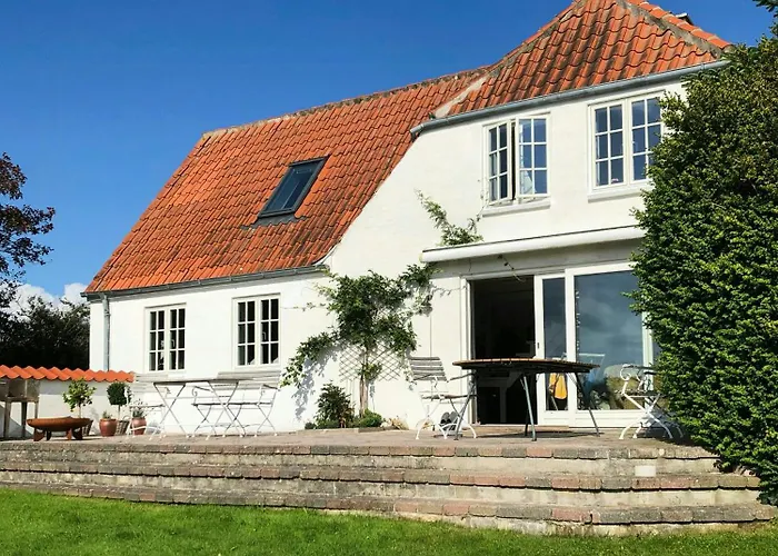 Historic House With Beautiful View On South Funen Vakantiehuis