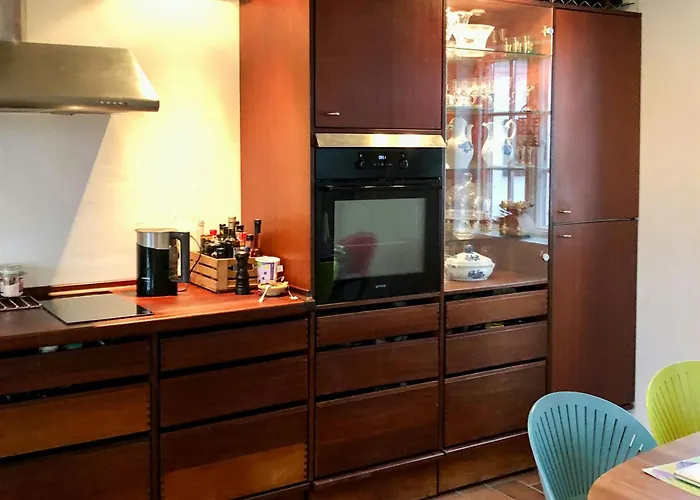 Vakantiehuis Historic House With Beautiful View On South Funen Fjaellebroen