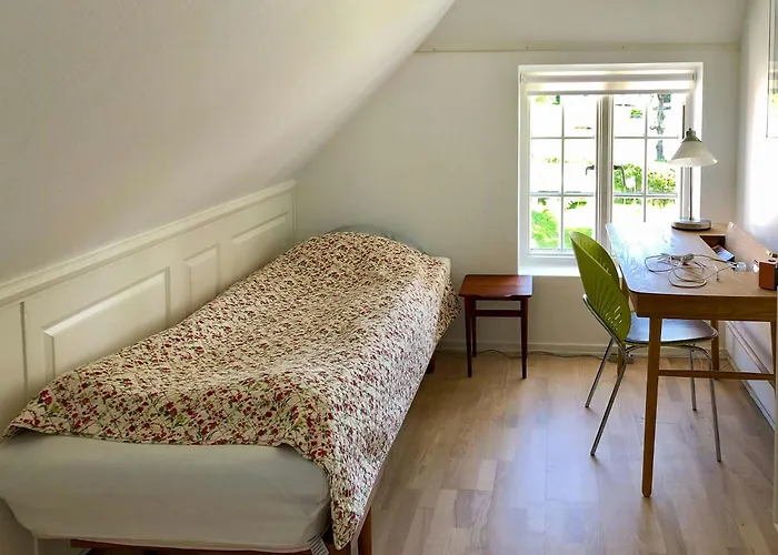 Vakantiehuis Historic House With Beautiful View On South Funen *